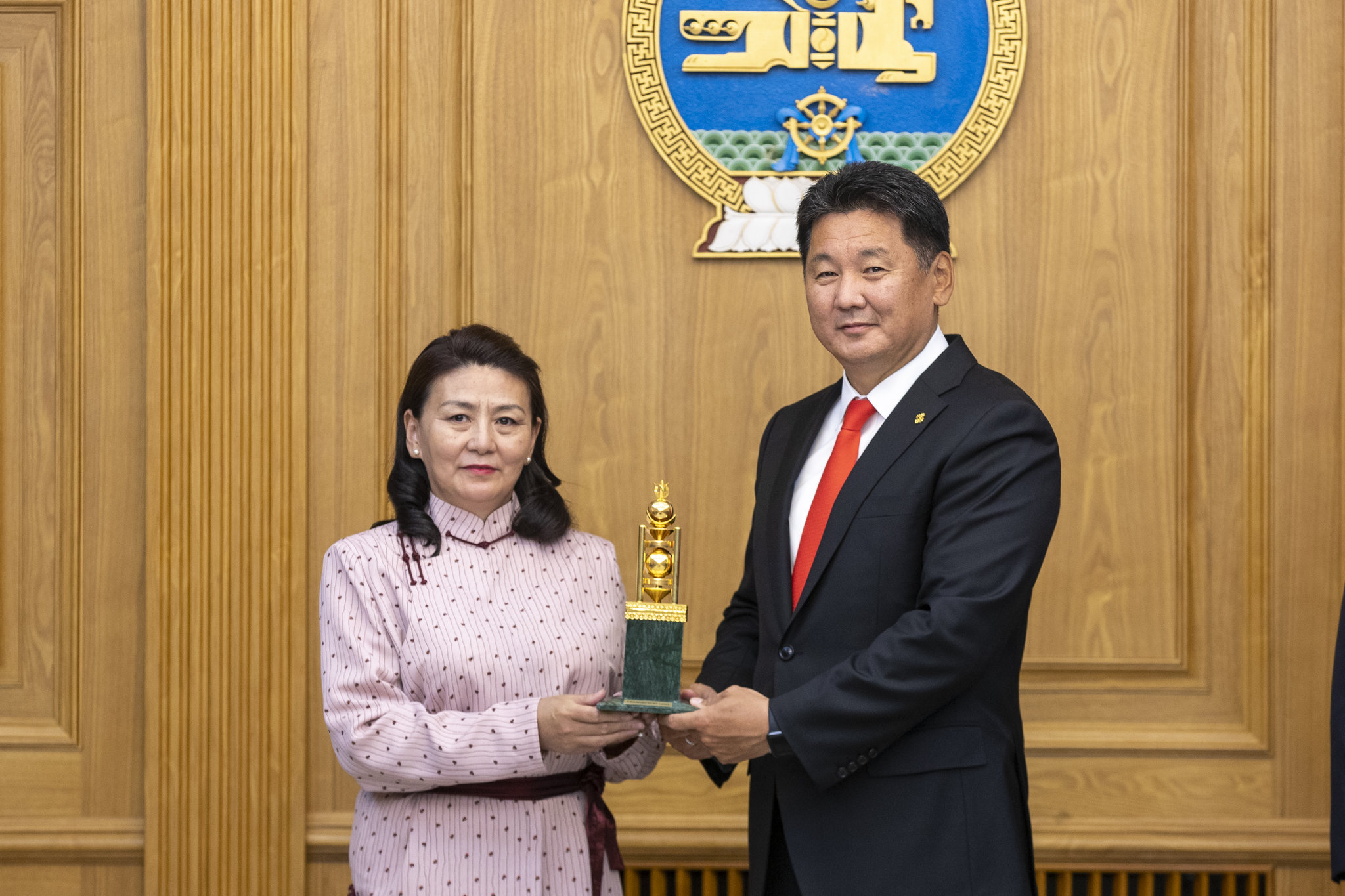 Барилга, хот байгуулалтын яамны ахлах шинжээч Ү.Бадамсүрэн Монгол Улсын Засгийн газрын 